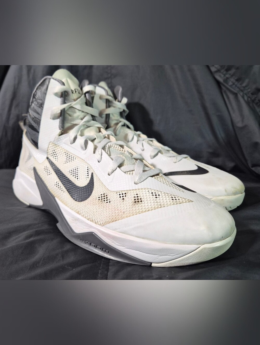Men's Nike Zoom Hyperfuse "White/Grey" Basketball Shoes (615896-004) Sz. 11.5